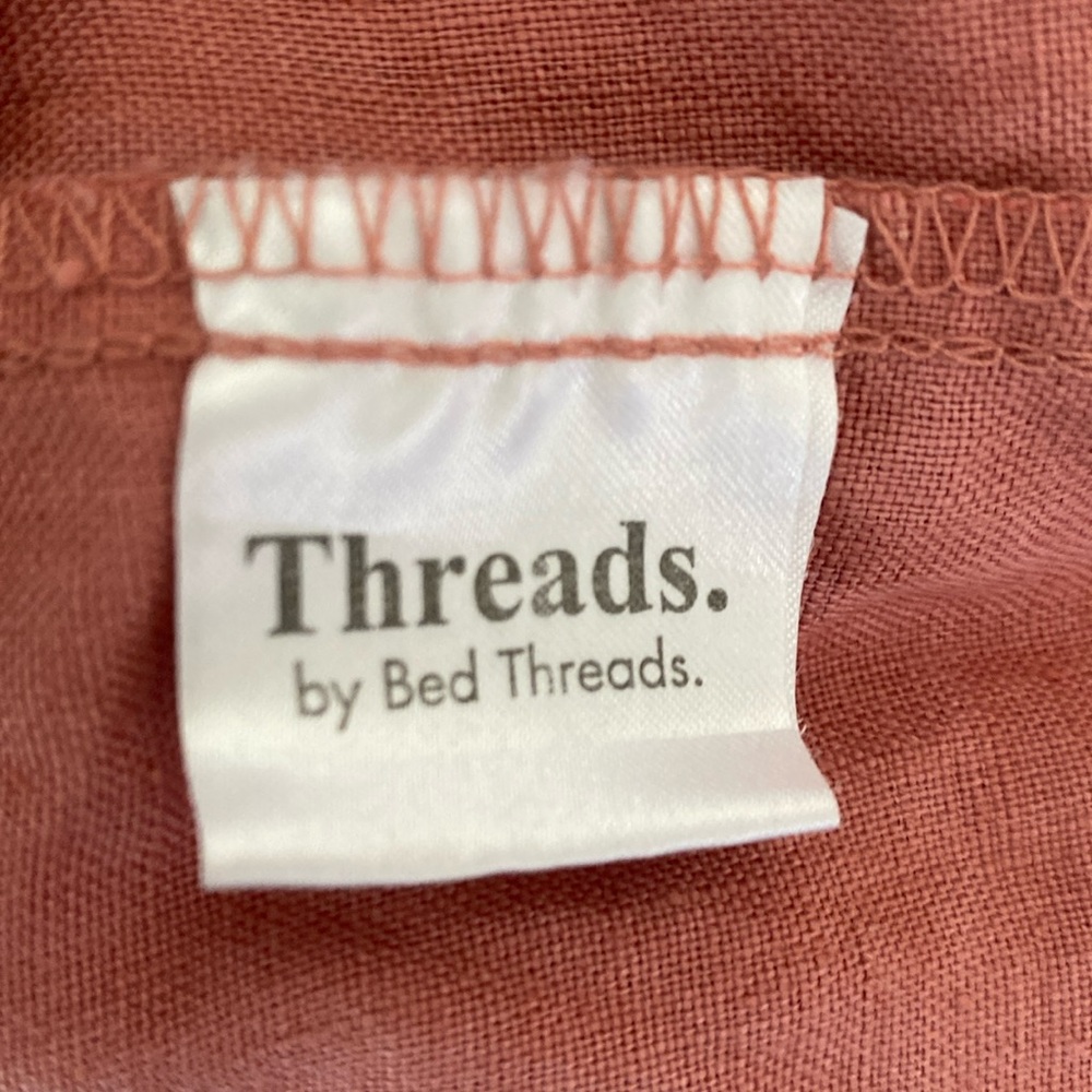 Bed Threads L Linen V Neck Top - Picture 11 of 14